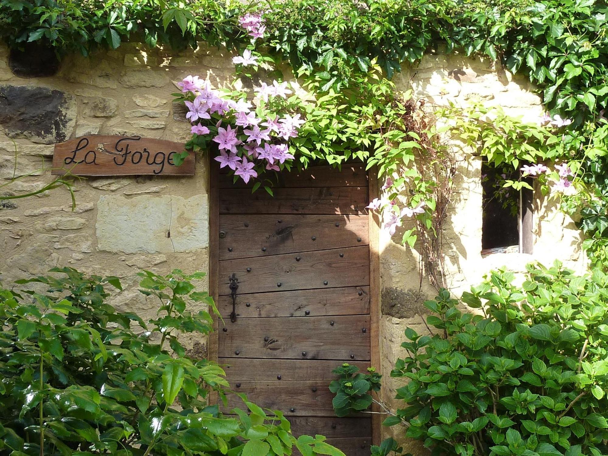Domaine De Cournet Haut, A 17Th Century Property Set On A Calm, Idyllic Domain With Pool, Tennis, Bikes And More Les Vauries Exteriör bild